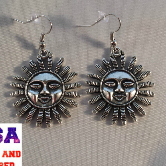 Silver Celestial Sun Face Earrings Hypo-Allergenic - Picture 2 of 2